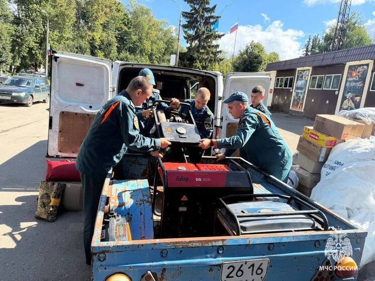 Тульские пожарные отправили гуманитарную помощь в Курскую область