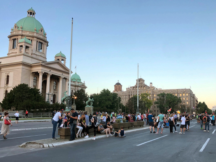 Депутат Скупщины Дрецун: протесты в Сербии спонсируют НКО и богатые сербы