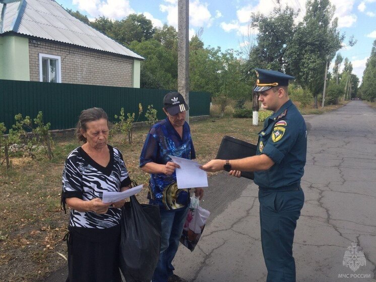 В пгт Дубовский ЛНР прошёл профилактический рейд МЧС