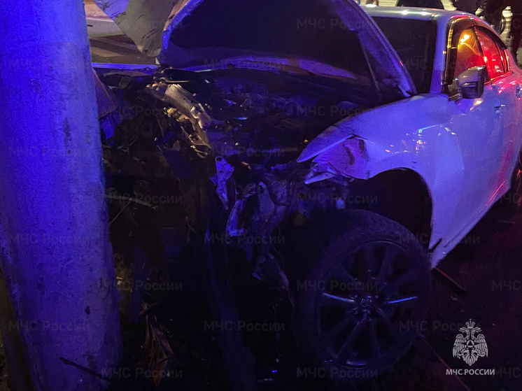 Ночной заезд в Калуге закончился аварией на площади Маяковского