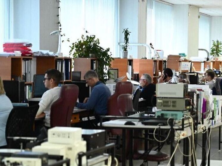 Специалист рассказала челябинцам, как защитить позвоночник в офисе