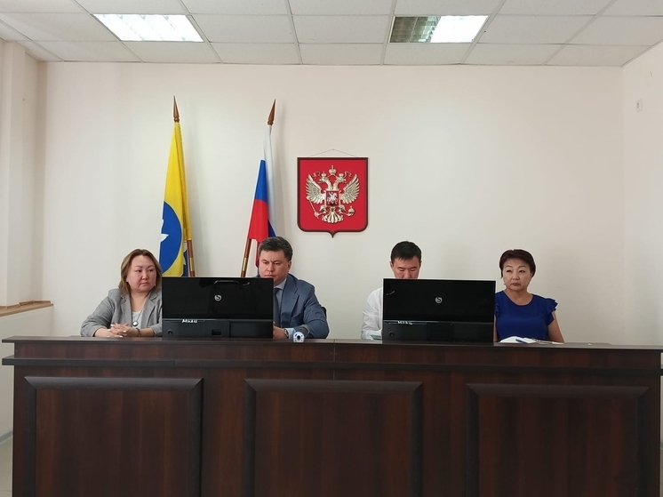В Калмыкии обсудили кадровый вопрос в медицине