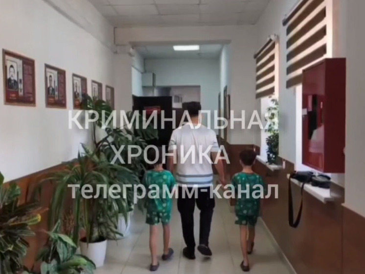 В Махачкале полицейские нашли «вандалов», испортивших портреты участников СВО