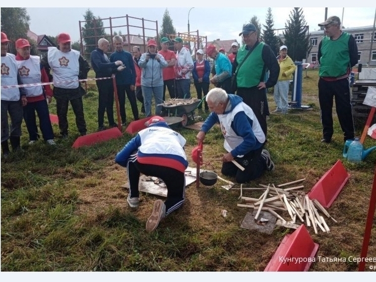 Команды районов Перми встретились на «Серебряном турслете»