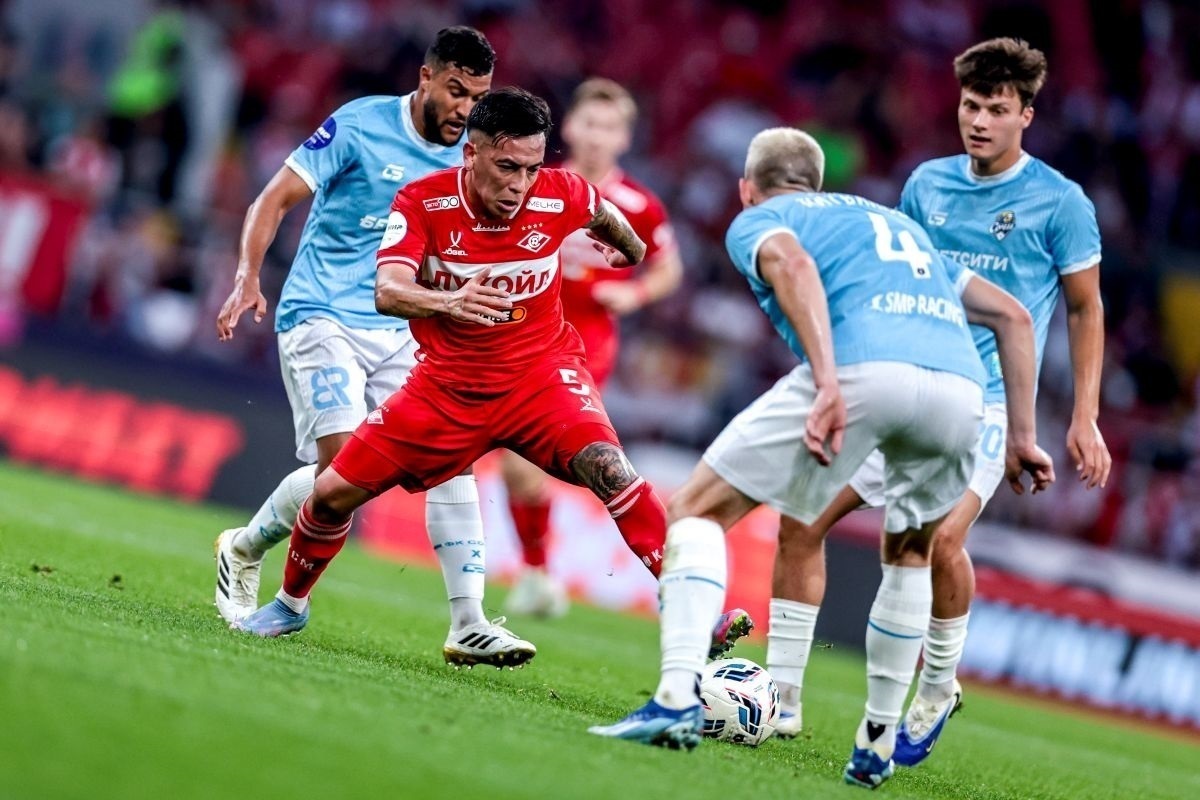 Матч между «Спартаком» и «Сочи» завершился удалением главного тренера гостей Роберто Морено после финального свистка и скандалом