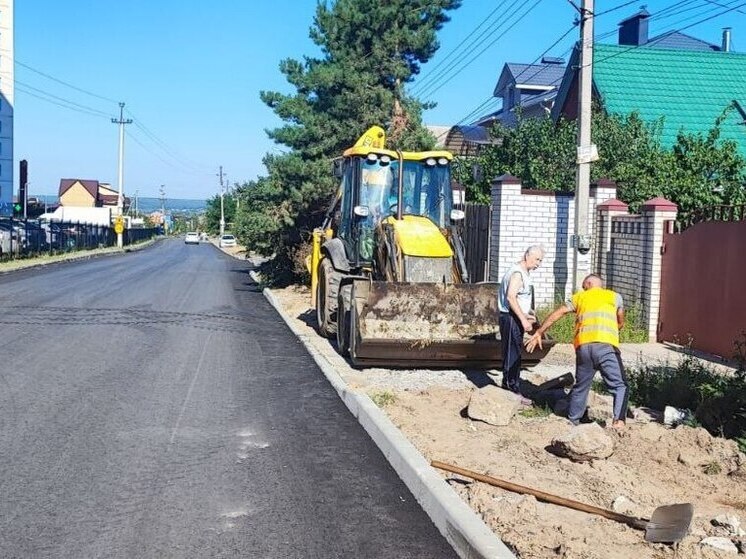 Глава Воронежа пообещал жителям новые тротуары к школе до 20 сентября