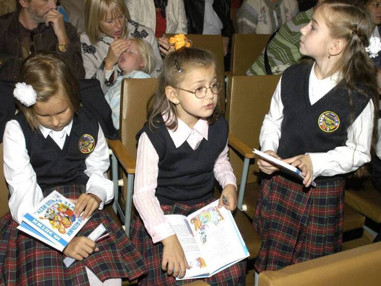 В прифронтовых школах ДНР и ЛНР торжественные линейки 1 сентября пройдут онлайн