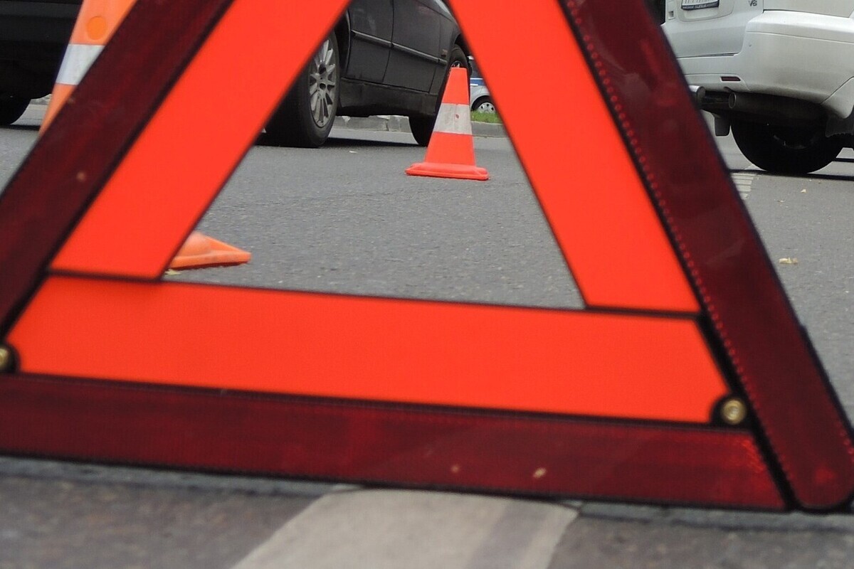 В столкновении двух легковушек погибла женщина