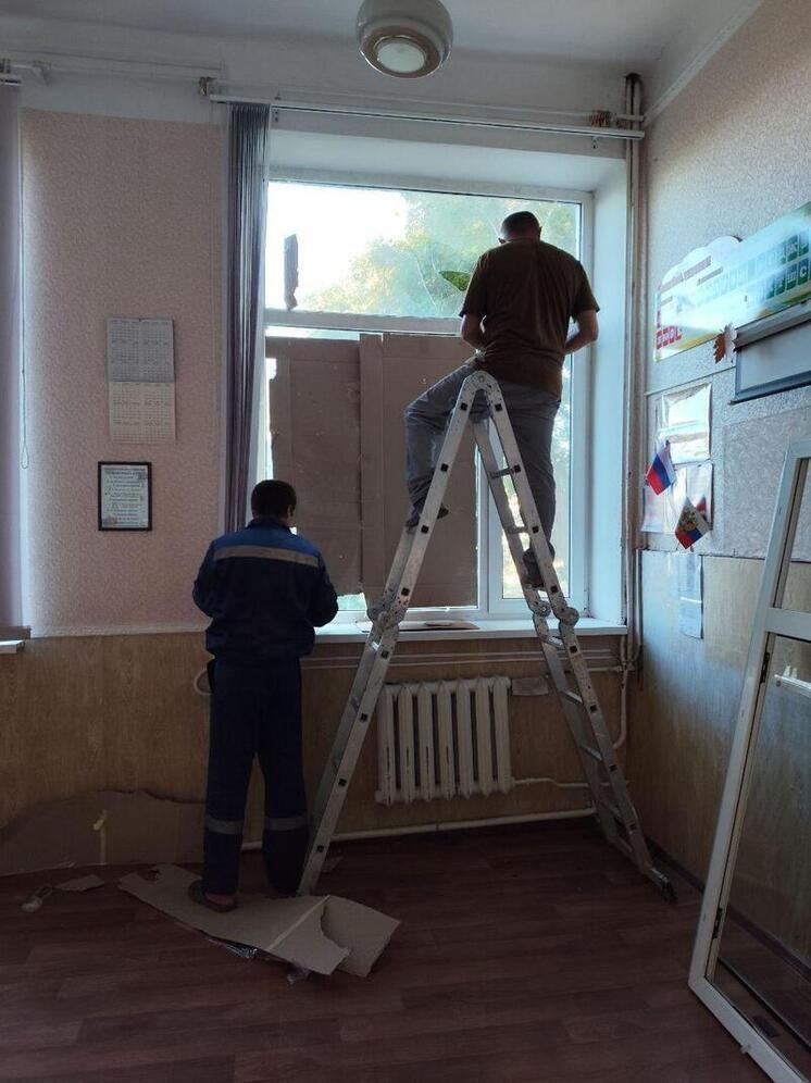 Новгородская область восстановила окна в школе «Скифия» Каменско-Днепровского округа