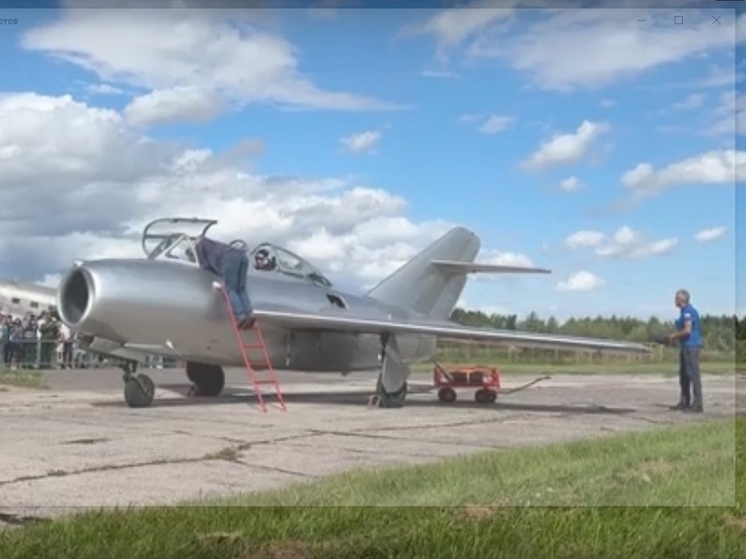 В Орешково под Воротынском устроили пробежку МиГ-15