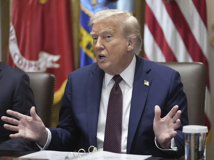 NYT: Просчёт президента США стал подарком для Москвы и Пекина