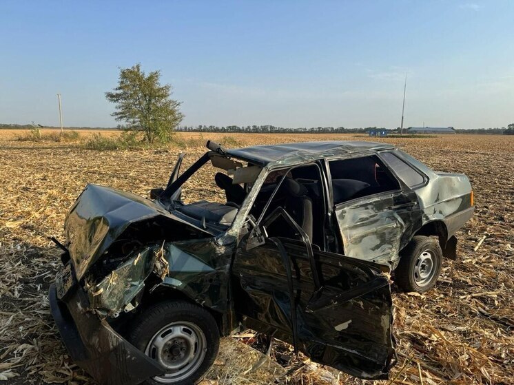 В Гулькевичском районе три человека пострадали в ДТП с автобусом