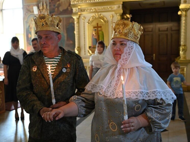 Брак серпуховичей Андрея и Марии освятили в православной церкви