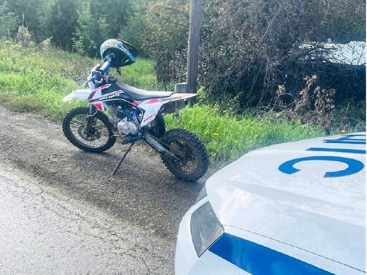 В свердловском поселке поймали мотоциклиста-подростка без прав