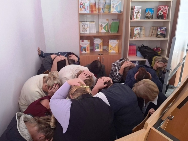 В средней школе Демянска прошли антитеррористические учения