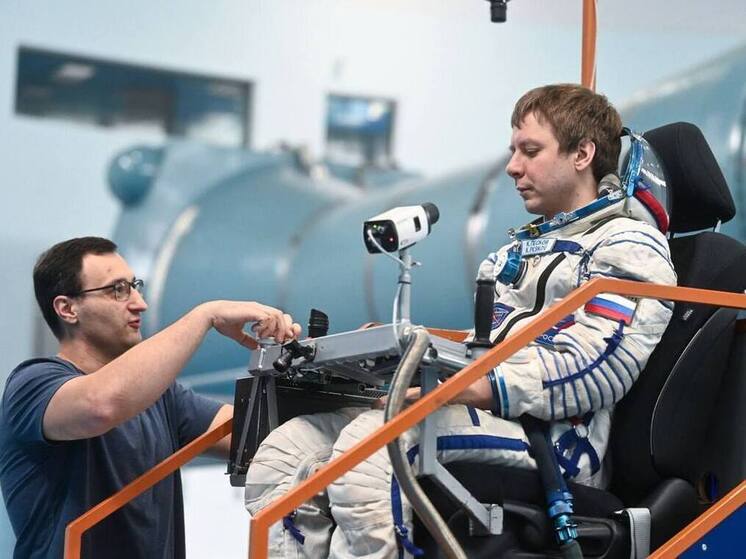 Красноярский космонавт испытал управление планетоходом после возвращения из космоса