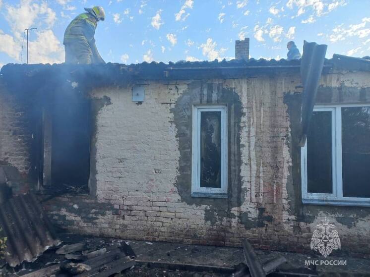 В Зерноградском районе дотла сгорел частный дом