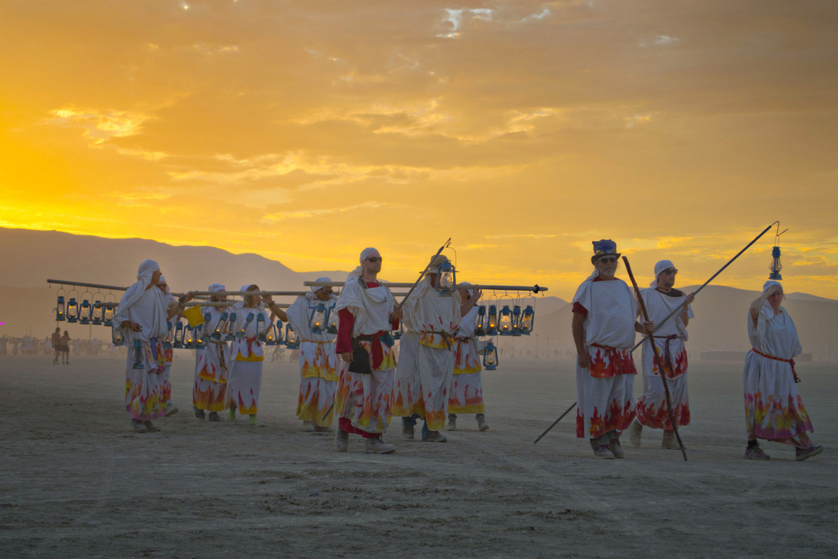 Трагедия на фестивале Burning Man: полиция расследует убийство в пустыне Невады