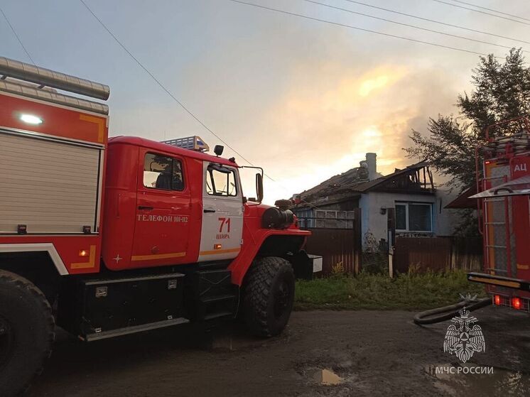 В хакасском селе ищут поджигателей двухквартирного жилого дома