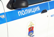 Мужчина совершил убийство бывшей жены и ранил ножом ее нового мужа в квартире на севере Москвы в понедельник утром