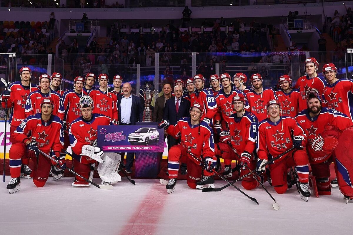 Армейцы Москвы, победив в финале минское "Динамо",  в седьмой раз стали обладателями Кубка мэра Москвы по хоккею.