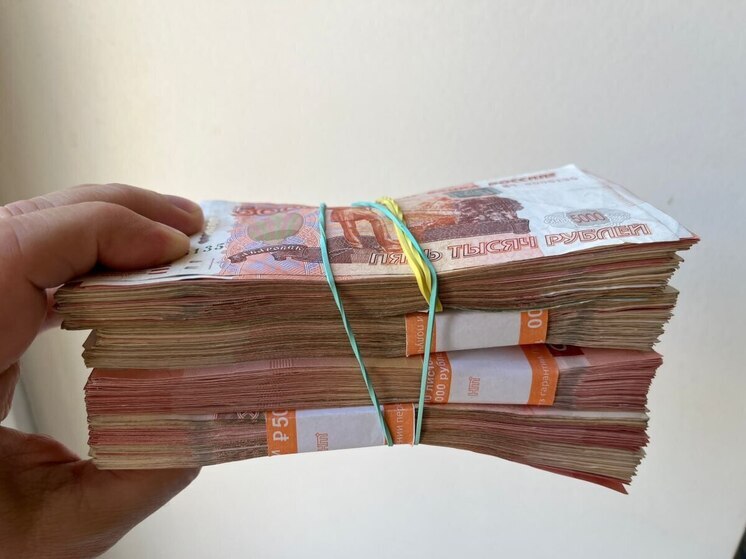 Житель Саратова перевел мошенникам 2,2 миллиона рублей