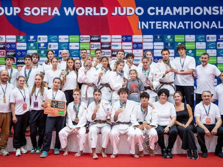 Волгоградец помог сборной занять третье место на первенстве мира по дзюдо