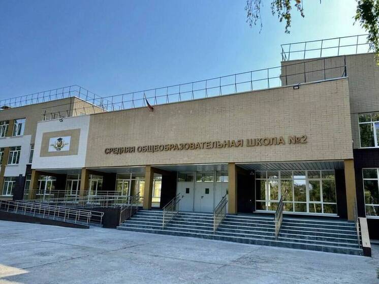 Школьников Лисичанска и Рубежного поздравили с учебным годом от Татарстана