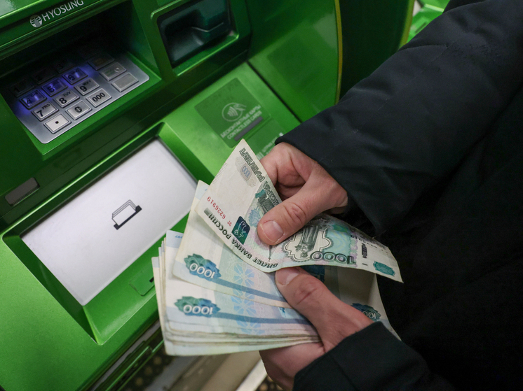 Эксперт Бархота: банкам может показаться необычным, если проходит очень крупная операция