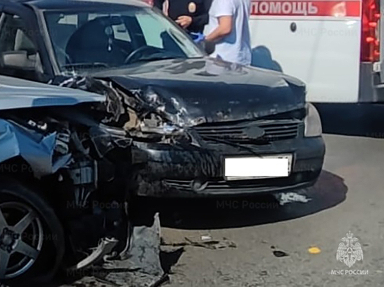 В столкновении двух «Лад» в Калуге пострадал человек