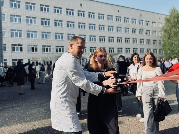 В Костроме прошла торжественная линейка для первокурсников Костромского государственного университета