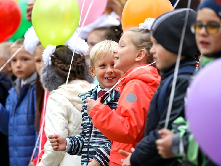 Врио губернатора НАО поздравила жителей региона с Днём знаний