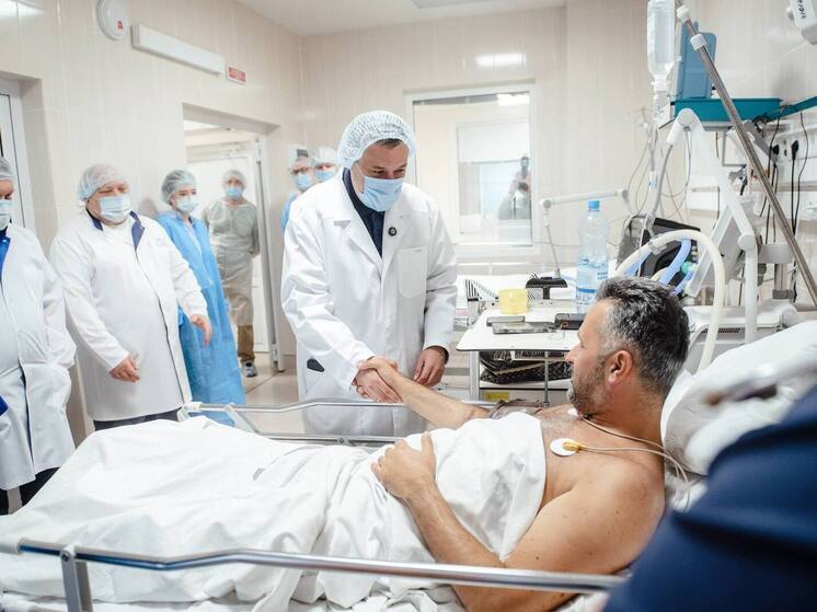 Раненого оператора ВГТРК Сергея Солдатова доставили вертолетом в Москву