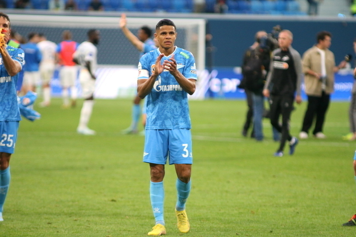 РПЛ внесла защитника «Зенита» Сантоса в число легионеров