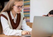 Эксперты ВТБ в области Data Science отмечают, что использование искусственного интеллекта в образовании способно значительно повысить эффективность учебного процесса и сформировать новые компетенции у учащихся, однако использование требует критического мышления, сообщается в пресс-службе банка