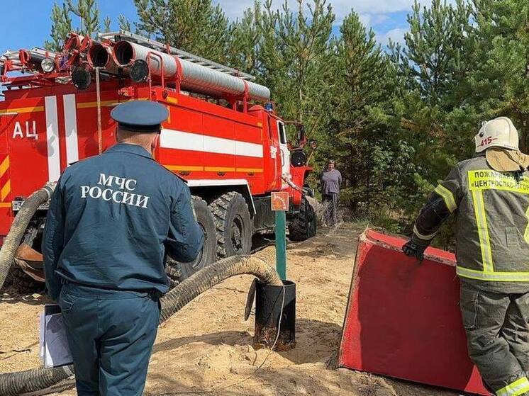 В Югре усилили пожарную безопасность посёлков: как спасатели и власти работали вместе
