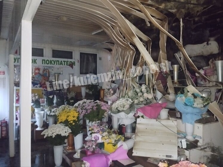Три торговых павильона на рынке в Донецке повреждены огнем