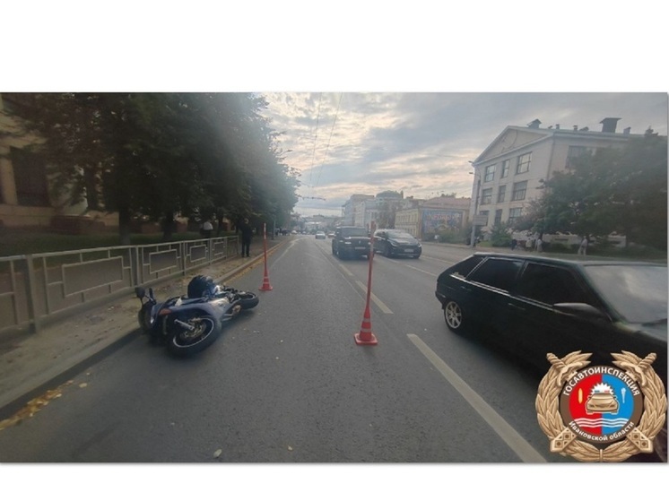 В центре Иваново "шумахер" на "Джили" сбил мотоциклиста