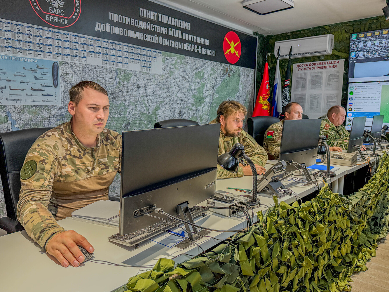 Добровольцы в окопах: оборонительные позиции