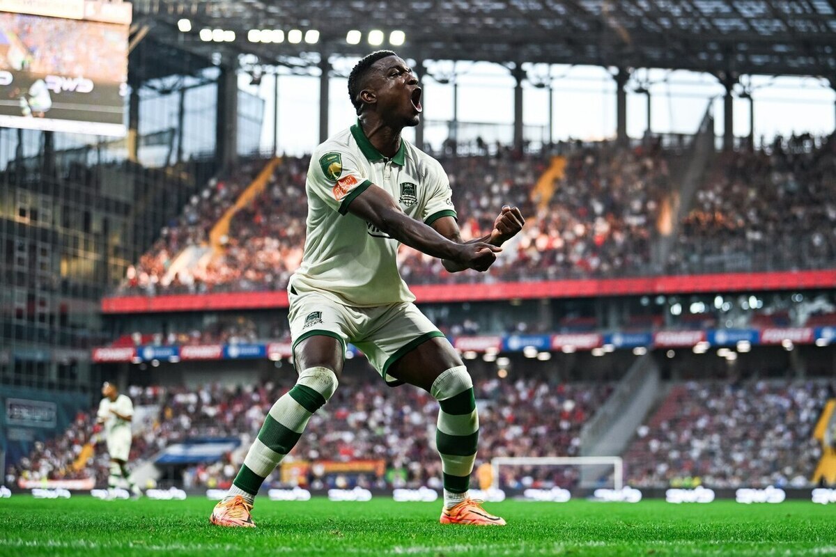 По словам Мурада Мусаева, колумбийца провоцируют буквально все