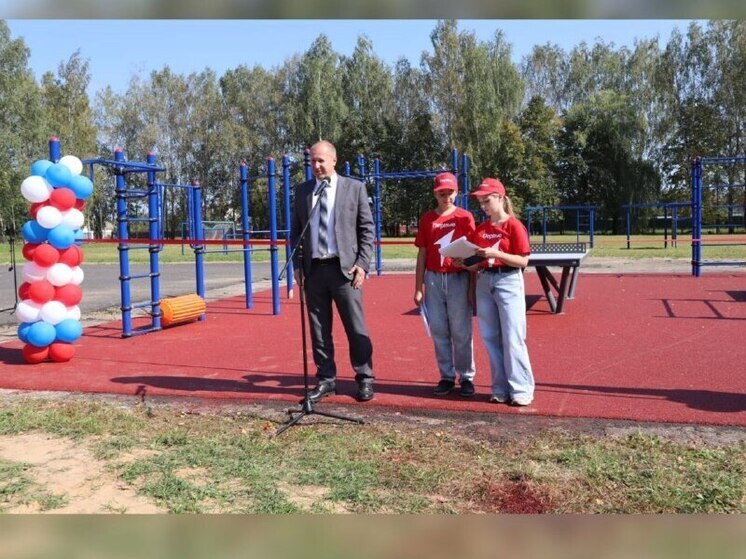 В брянском поселке Дубровка появилась спортивная площадка «Поколение Спортмастер»