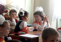 В День знаний некоторые учащиеся школы №7 города Долгопрудного в прямом смысле слова потеряли сознание