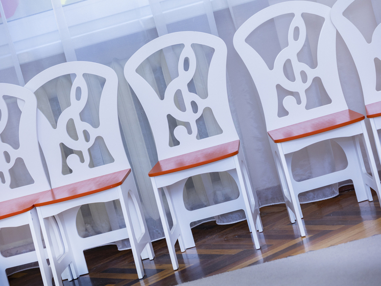 В Екатеринбурге мама двухлетнего малыша сообщила о падении воспитателя на ребенка, но не все так однозначно.