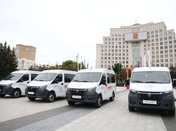 Многодетным семьям Вологодчины передали ключи от автомобилей