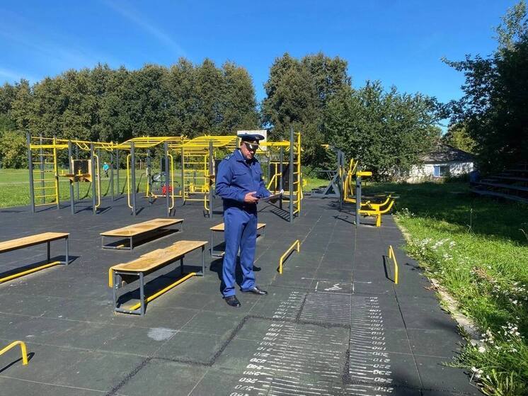 В брянском поселке Рогнедино восстановили спортплощадку по требованию прокуратуры