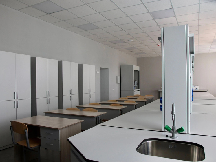 В Смоленской области начал работу новый образовательно-производственный кластер химической отрасли