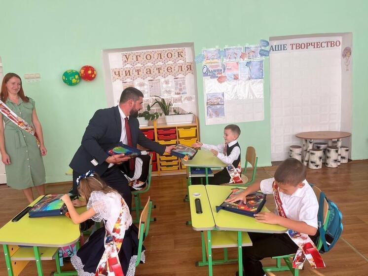 Подарки от северян — для орловских первоклассников