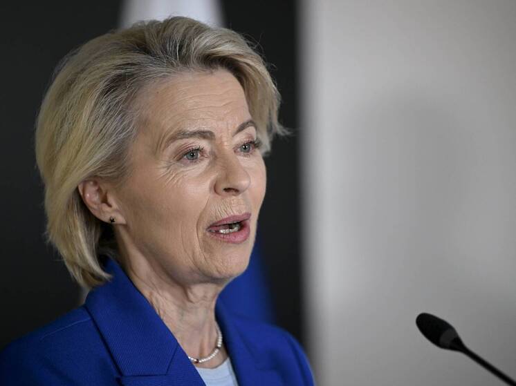 Политолог Межевич: вбросы главы ЕК про самолет — попытка оттянуть внимание от ШОС