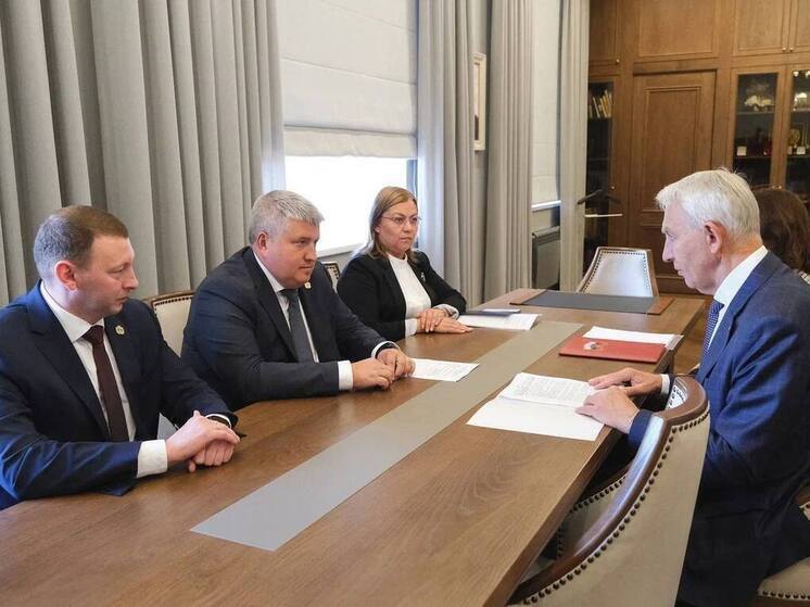 Дронов: Новгородчина продолжит сотрудничество с медцентром имени В.А. Алмазова