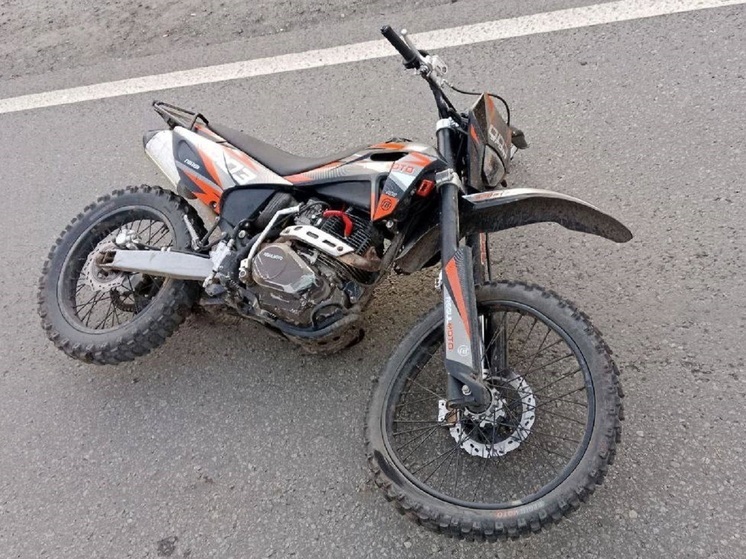 В Кургане пострадал 16-летний водитель питбайка